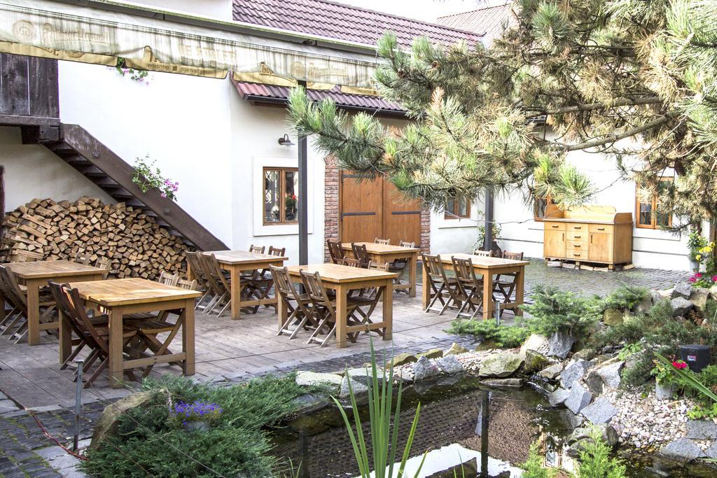 Loděnice 维斯托勒提旅馆酒店 外观 照片