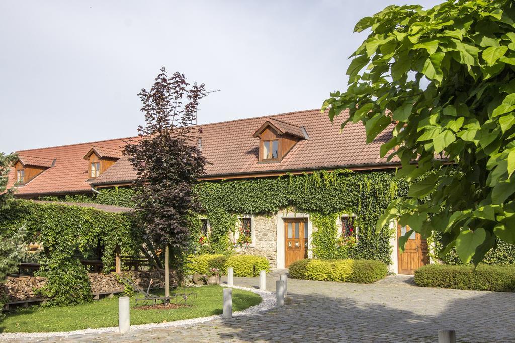 Loděnice 维斯托勒提旅馆酒店 外观 照片